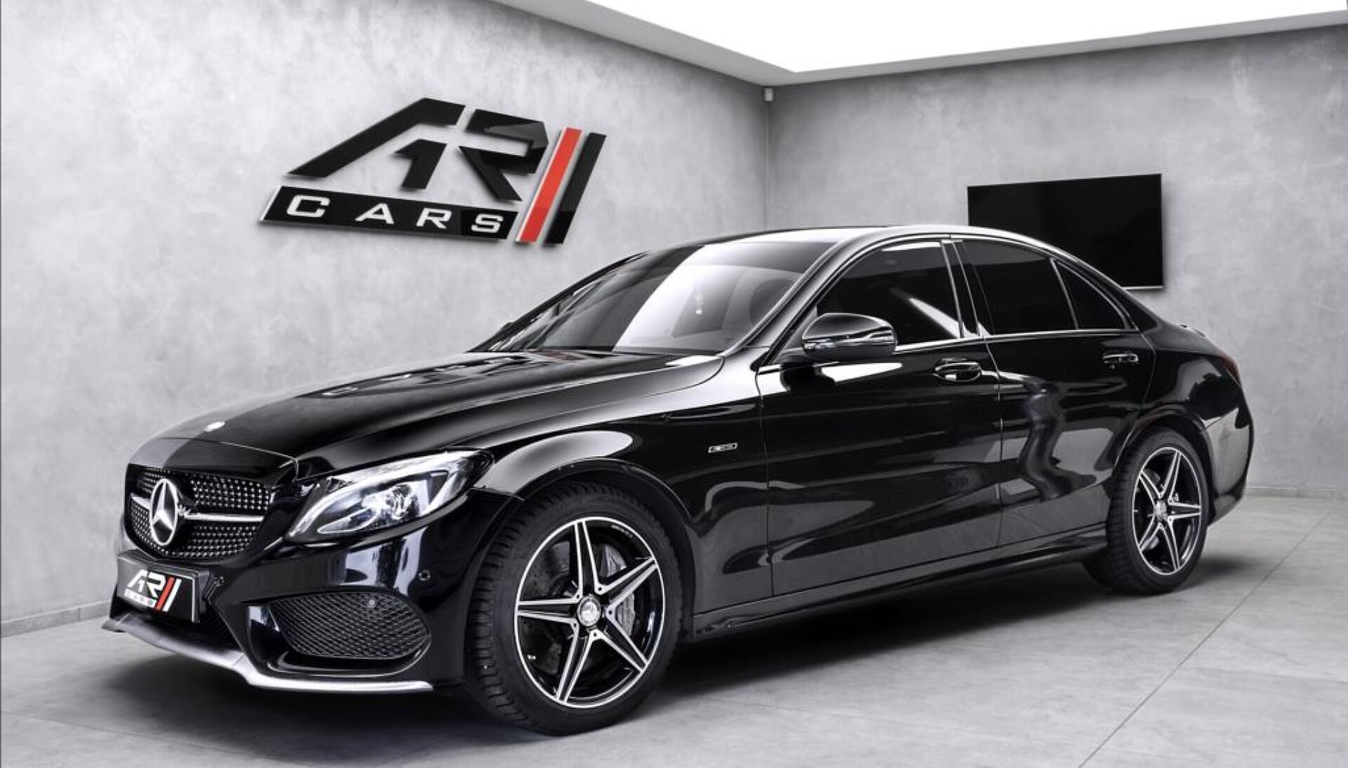 Mercedes-Benz Třídy C 450 AMG 4matic, LED performance, CZ