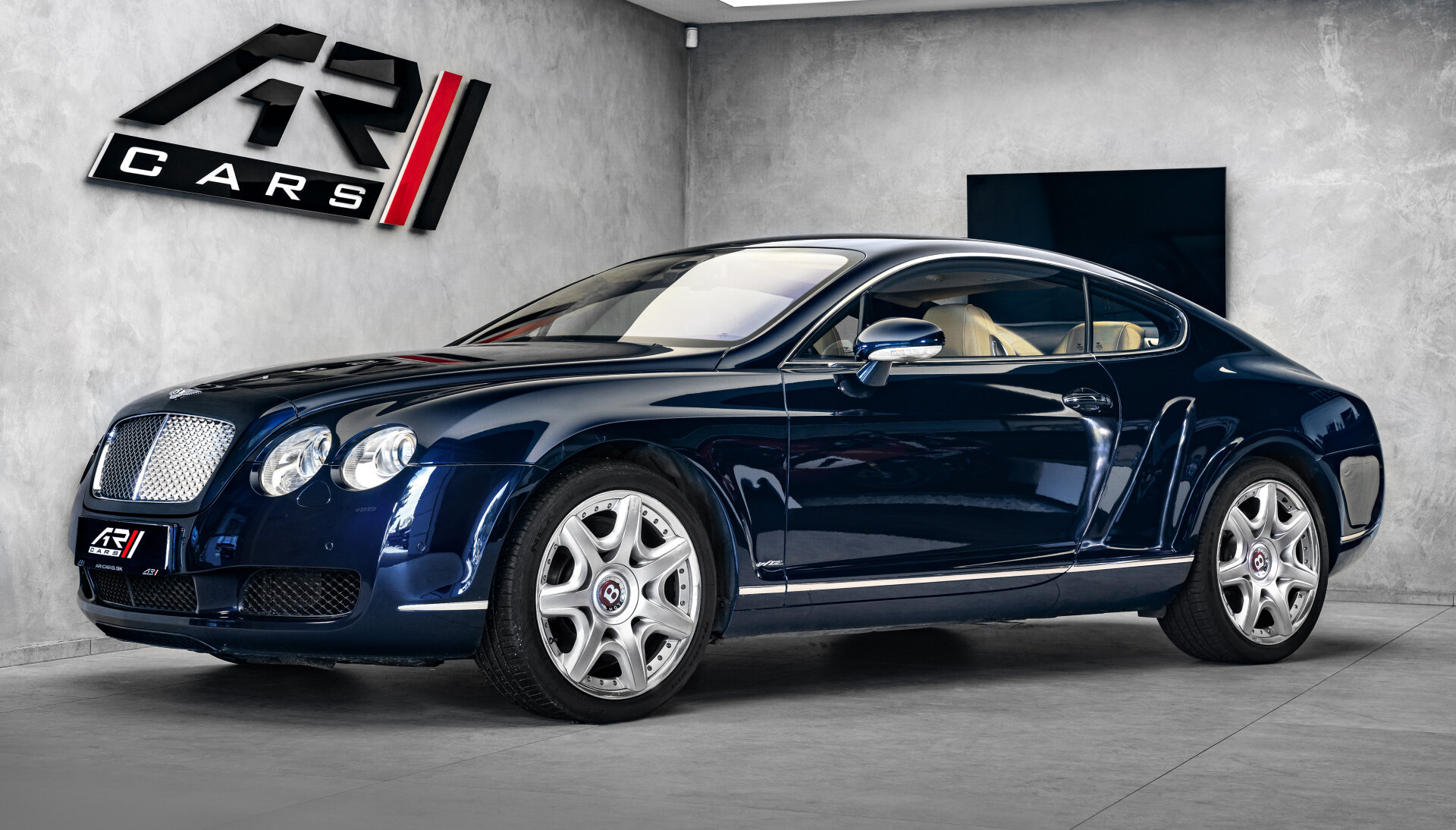 Bentley Continental GT W12, MULLINER, MASÁŽE, TV