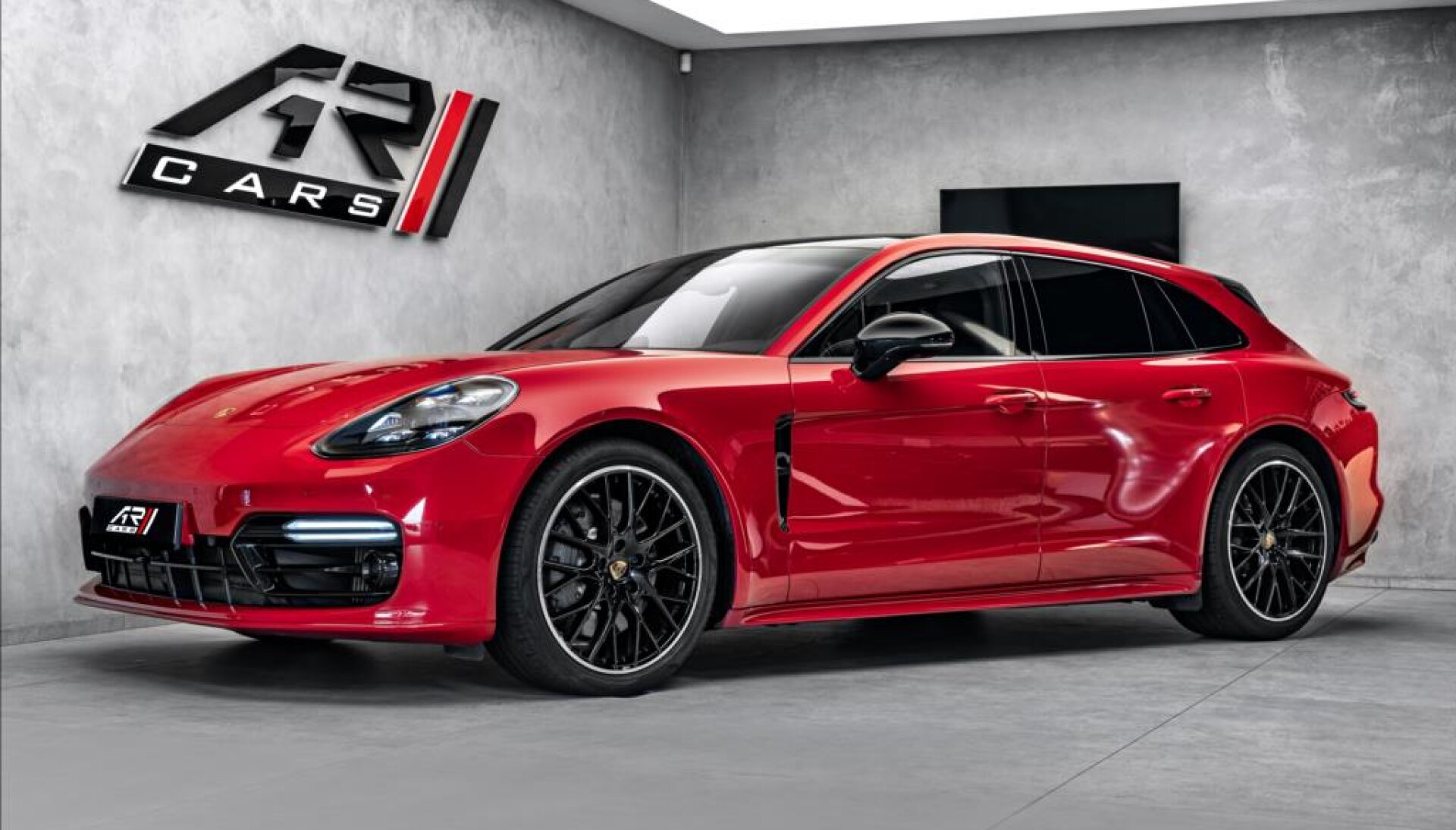 Porsche Panamera 4S Sport Turismo, sport design, noční, pano, CZ