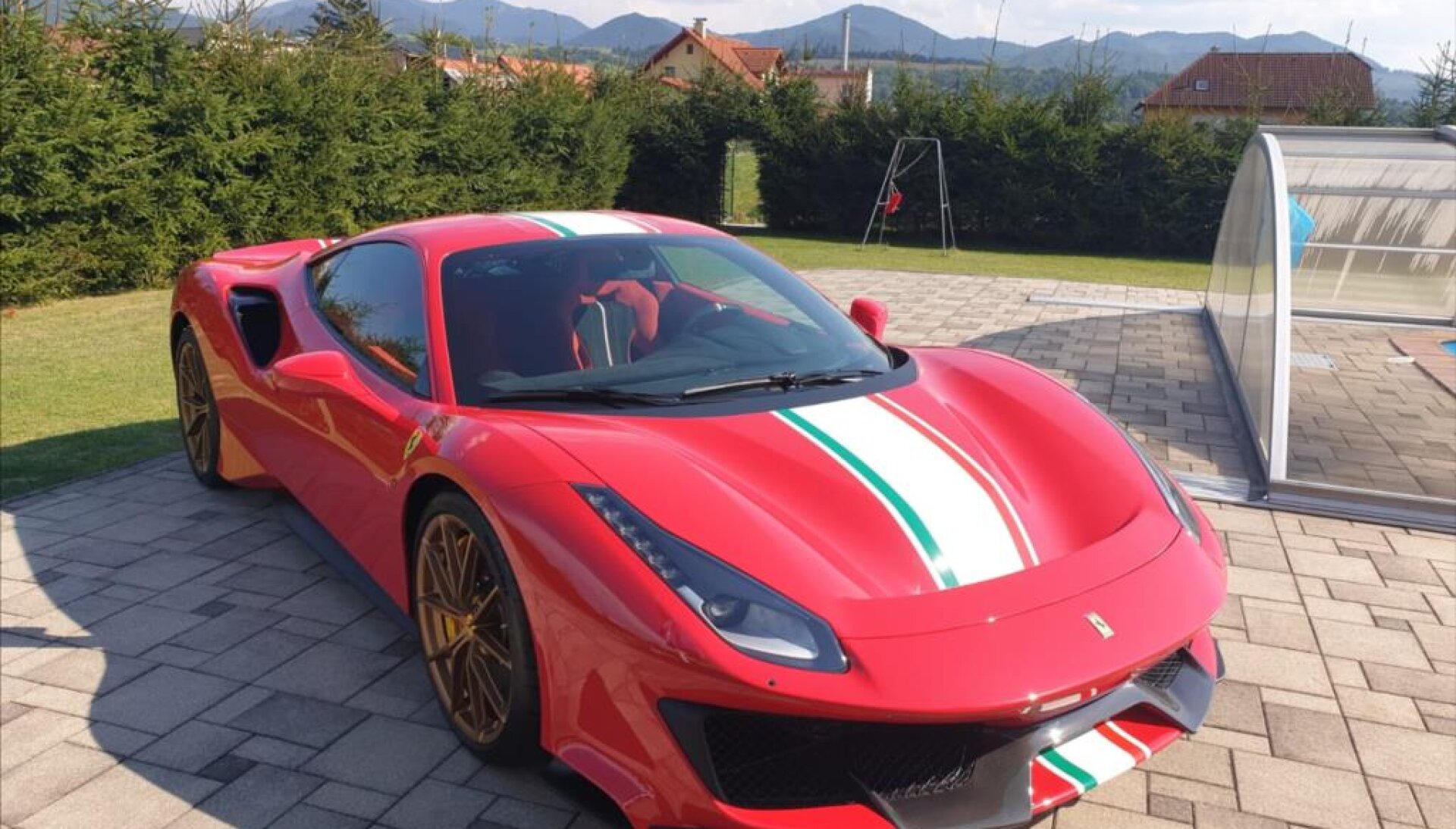 Ferrari 488 Pista coupe, livery piloti