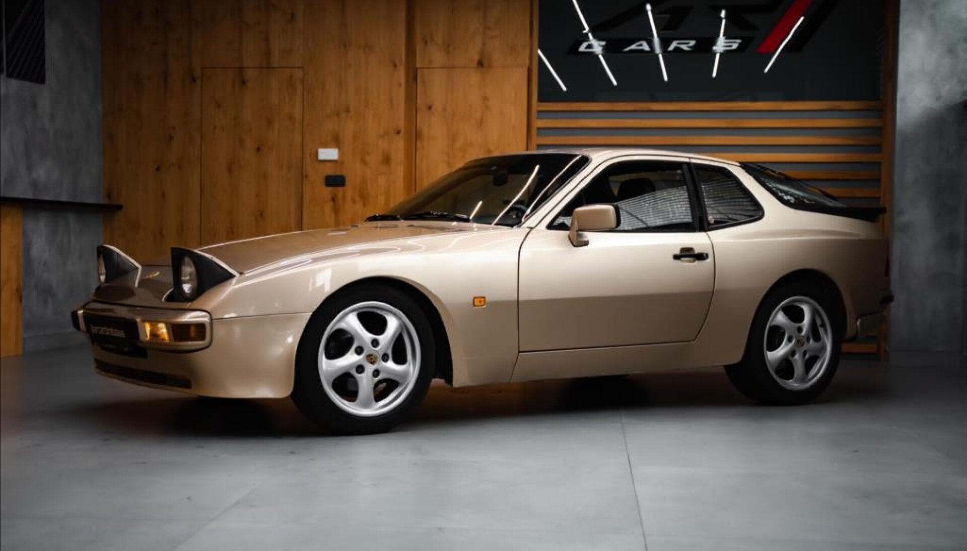 Porsche 944 2,5 YOUNGTIMER