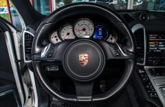 Porsche Cayenne Diesel vzduch, PDLS, panorama, Burmester