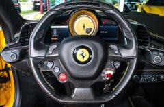 Ferrari 458 Italia, karbon paket, titan. výfuky, top stav