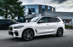 BMW X5 M50d, vzduch, head-up, H/K