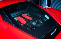 Ferrari 488 GTB Alcantara/karbon Race sedadla