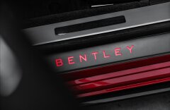 Bentley Flying Spur V8 S Mulliner, karbon, pano, TV