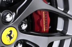 Ferrari Ostatní 812 Superfast, karbon paket