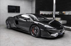 McLaren  570S