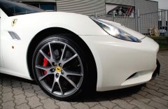 Ferrari California 4,3 Diamond kola Magnetic ride