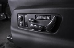 Bentley Bentayga V8 diesel, panorama, CZ