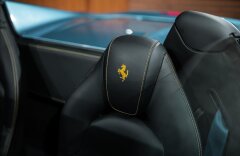 Ferrari 488 SPIDER, CARBON, passenger displej, CZ
