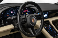 Porsche Taycan PASM