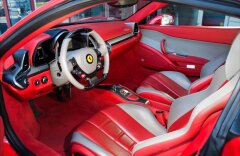 Ferrari 458 Italia bicolour, JBL, 7let servis