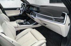 BMW X7 4.4 M50i xDrive AT