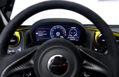 McLaren  720S performance, lift, kamera, karbon, CZ