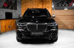 BMW X7 4.4 M50i xDrive, H/K, LASER, PANO, ZÁRUKA