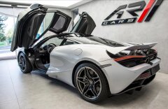 McLaren  720S Luxury