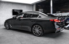 BMW M550 3.0 M550d xDrive AT