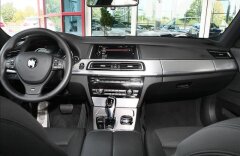 BMW Řada 7 740d xDrive, M Paket, adaptivní tempomat