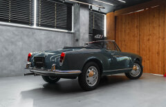 Alfa Romeo Giulietta BR Spider Veloce model 101 design Bertone