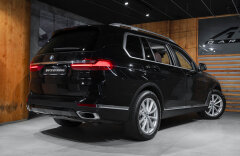 BMW X7 BR xDrive 30d, H/K, PANO, MASÁŽE, ZÁRUKA