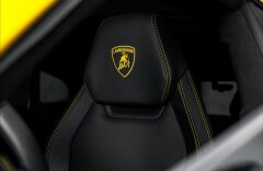 Lamborghini Urus V8 Night, panorama, 23" kola, B&O, 360°