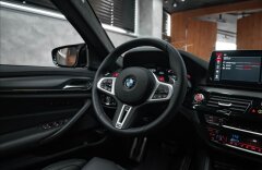 BMW M5 4,4 COMPETITION, KERAMICKÉ BRZDY, LASER, H/K, ZÁRUKA