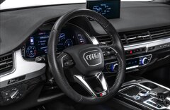 Audi Q7 50 TDI quattro 2x S-line, 7míst, tažné, 360 kamera