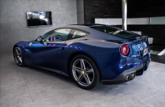 Ferrari F12 Berlinetta karbon paket, lift, JBL, kamera, nové