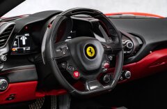 Ferrari 488 GTB Karbon+LED, racing sedadla, kamera, Akrapovic,