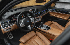 BMW 750 d xDrive M Sport, Pano, H/K, Masáže