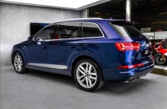 Audi Q7 50 TDI quattro 2x S-line, 7míst, tažné, 360 kamera