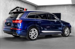 Audi Q7 50 TDI quattro 2x S-line, 7míst, tažné, 360 kamera