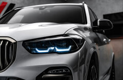 BMW X5 M50d, vzduch, head-up, H/K