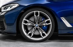 BMW Řada 5 M550i xDrive AT, M-Performence, záruka 2 roky