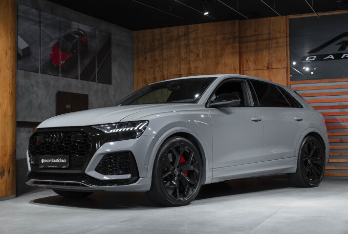 Audi RSQ8 TFSI quattro, Výfuky, 590kW