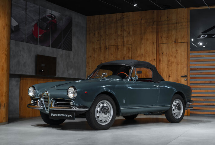 Alfa Romeo Giulietta BR Spider Veloce model 101 design Bertone