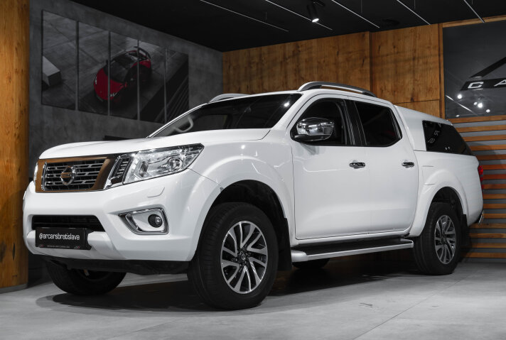 Nissan Navara BR NP300 Tekna Double Cab 4x4, Kamera