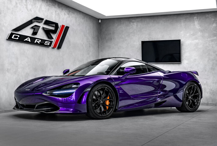 McLaren 720S coupe