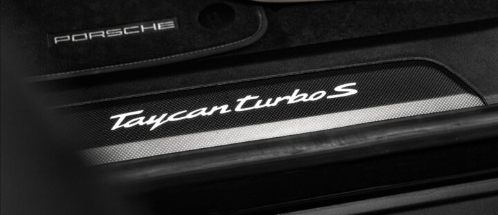 Porsche Taycan Taycan Turbo S, keramiky, panorama, head-up, CZ