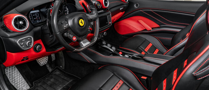 Ferrari California CALIFORNIA T 3.9 V8, Daytona, carbon+LED, bicoloro