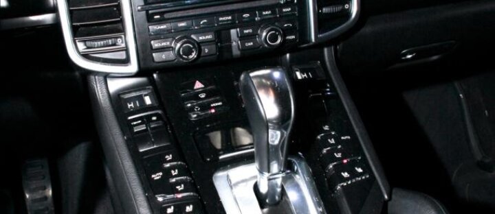 Porsche Cayenne Diesel, vzduch, PDLS, ventilace sedadel, CZ